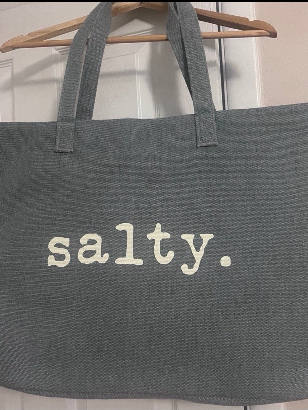 Women’s Gray Canvas Shoulder Tote Bag with 'salty.' Print